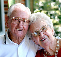 Photo of a couple smiling. Link to Life Stage Gift Planner Over Age 70 Situations.